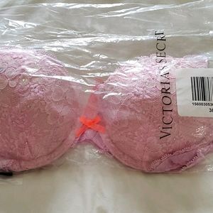 NWT Victoria Secret Very Sexy Push up bra 34 A